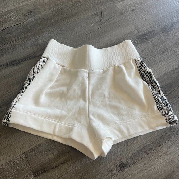 adidas by Stella McCartney Essentials Short - Picture 5 of 10